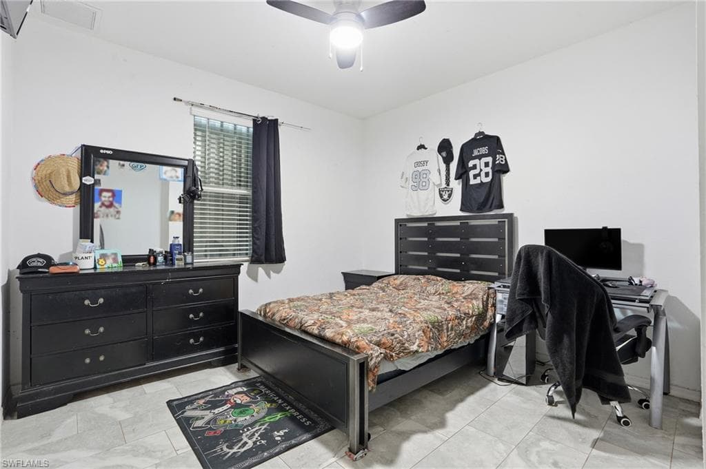 1004 Hamilton ST-28