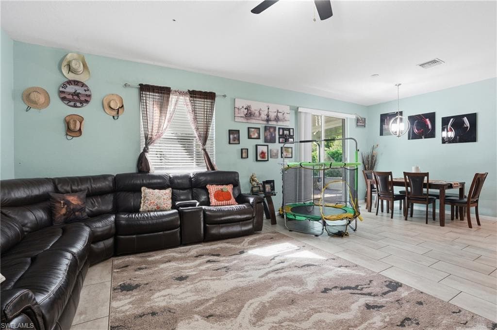 1004 Hamilton ST-8