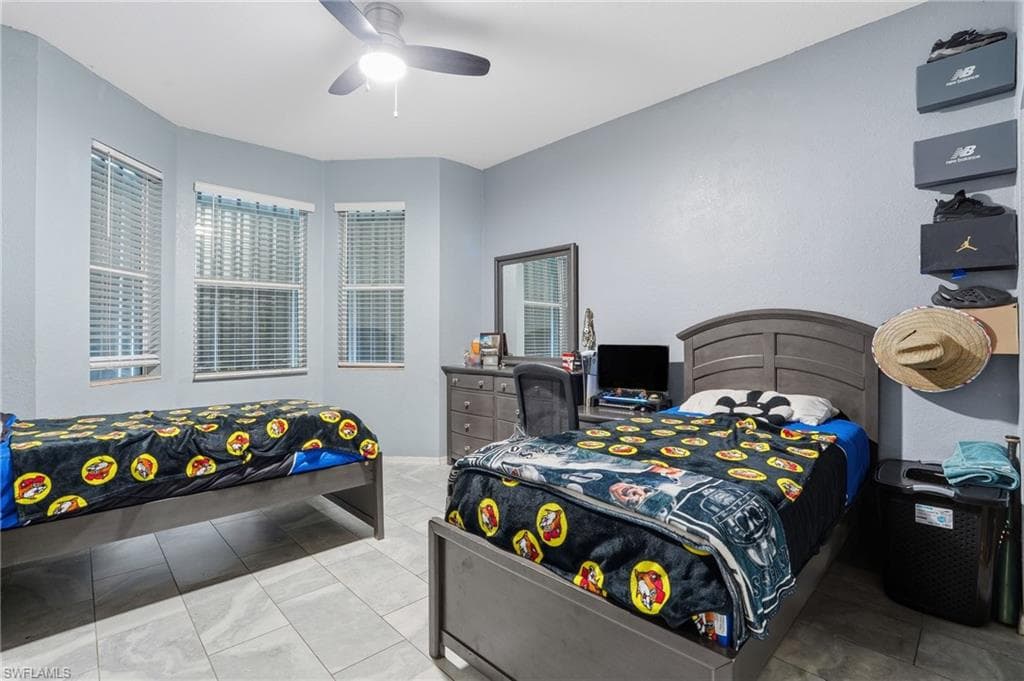 1004 Hamilton ST-25