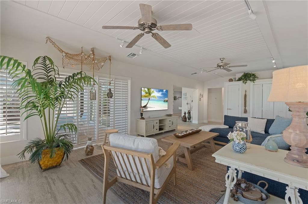 490 Randy LN-13
