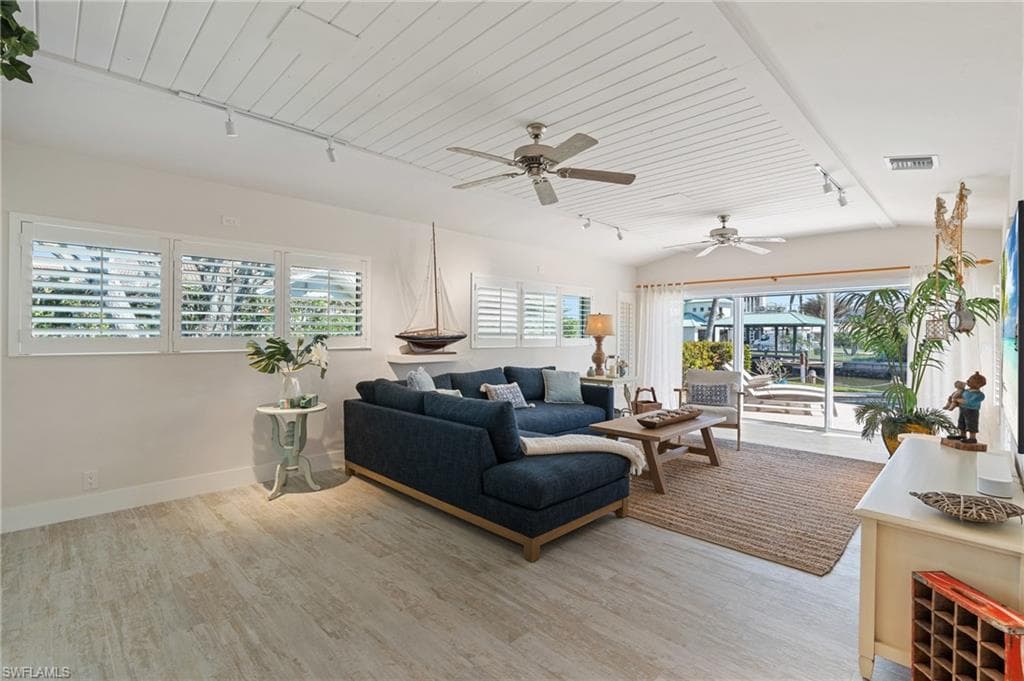490 Randy LN-14