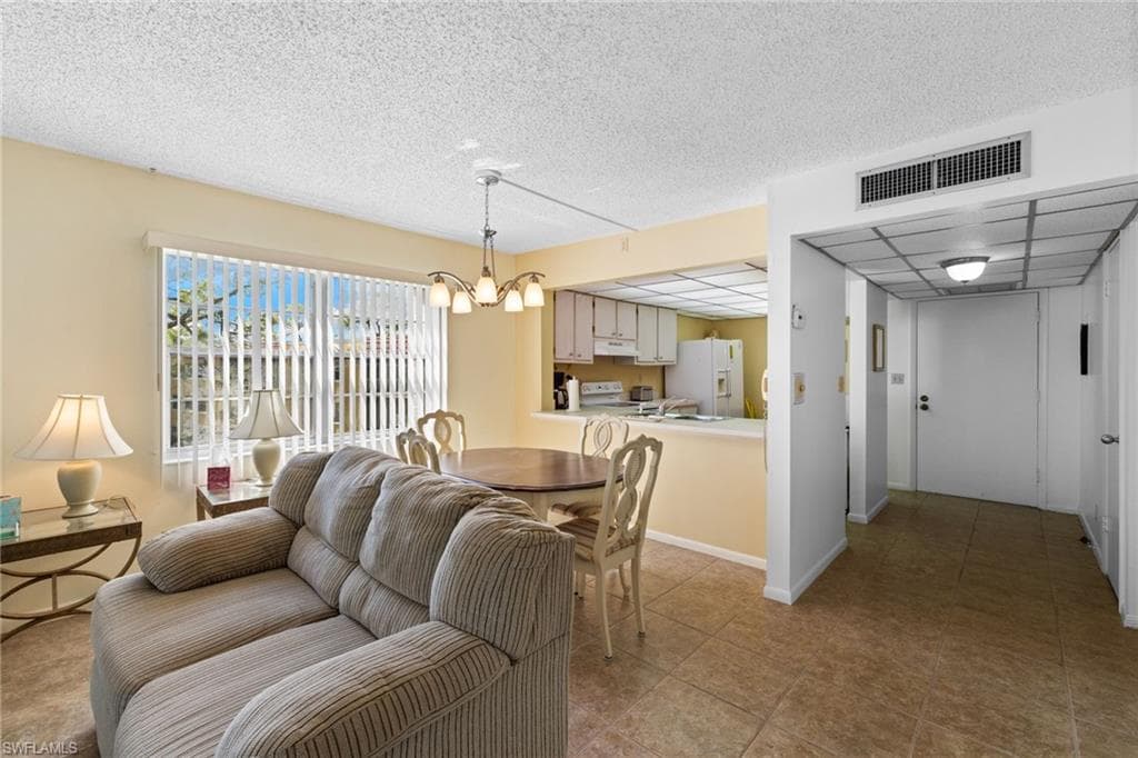 1087 Forest Lakes DR 1-309-33