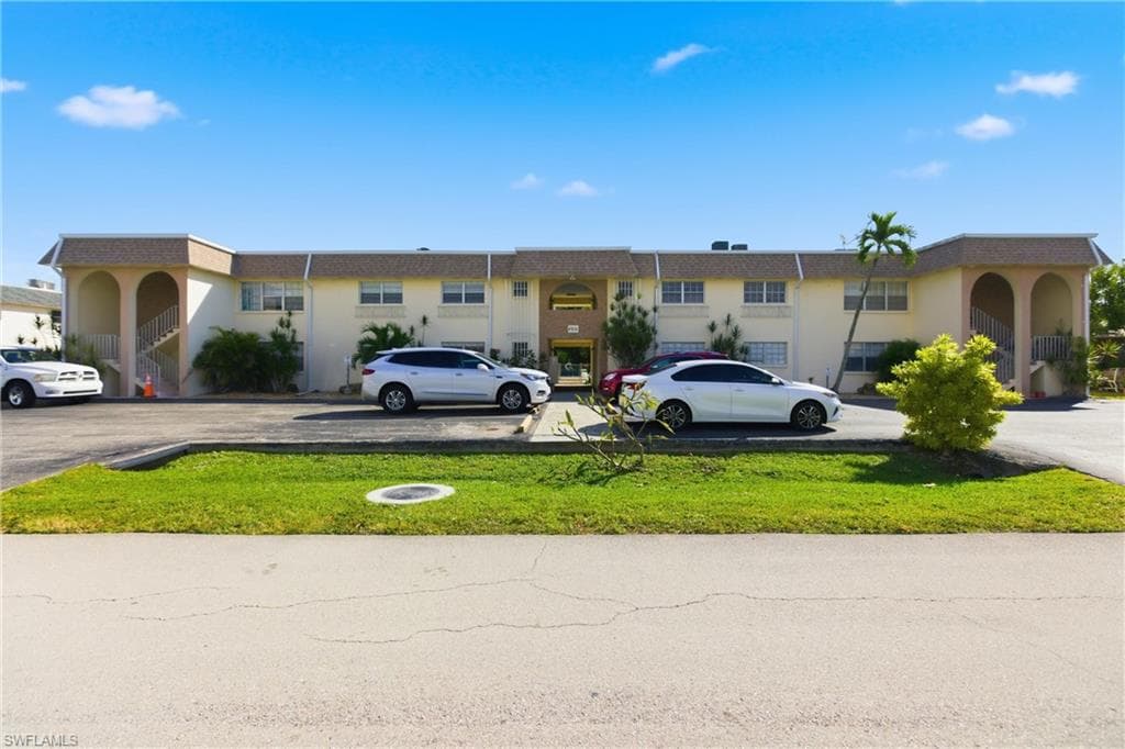 4931 Vincennes CT 4-2