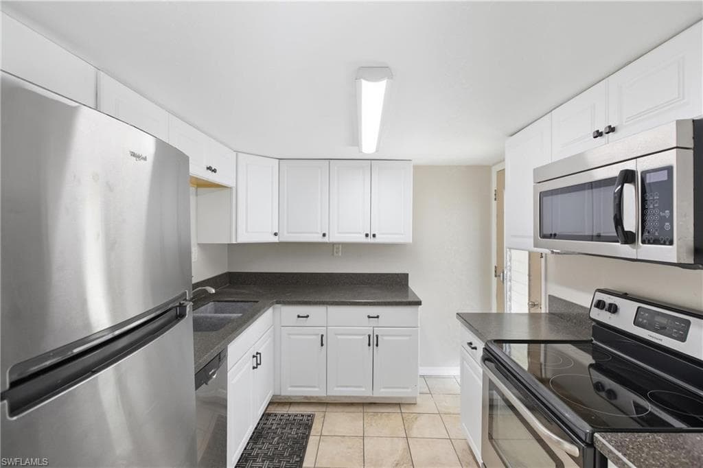 4931 Vincennes CT 4-9
