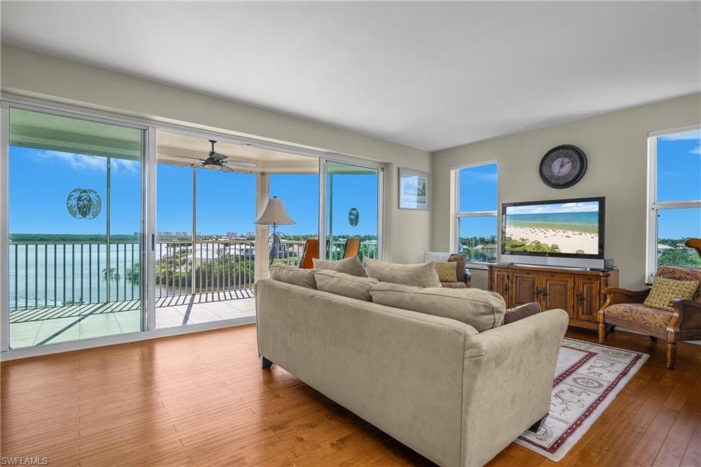 4975 Bonita Beach RD 507-15
