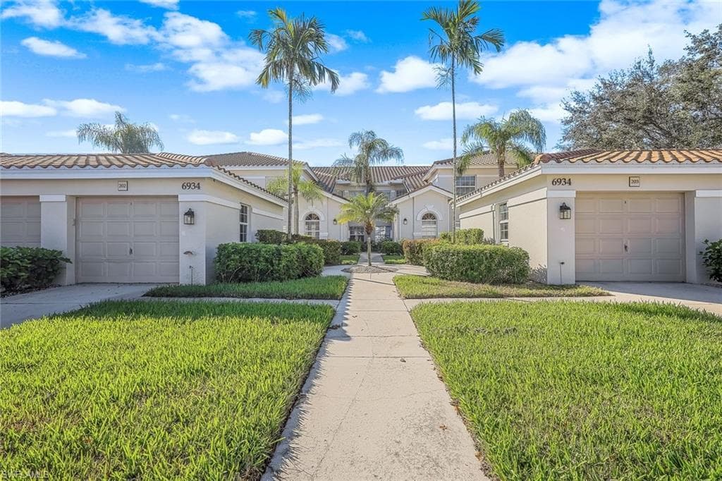 6934 Rain Lily CT 102-17