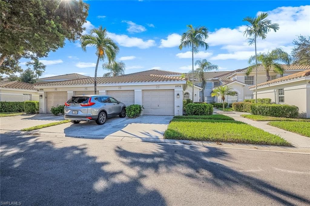 6934 Rain Lily CT 102-16