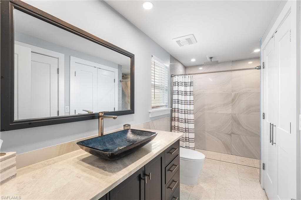 250 Donora BLVD-23