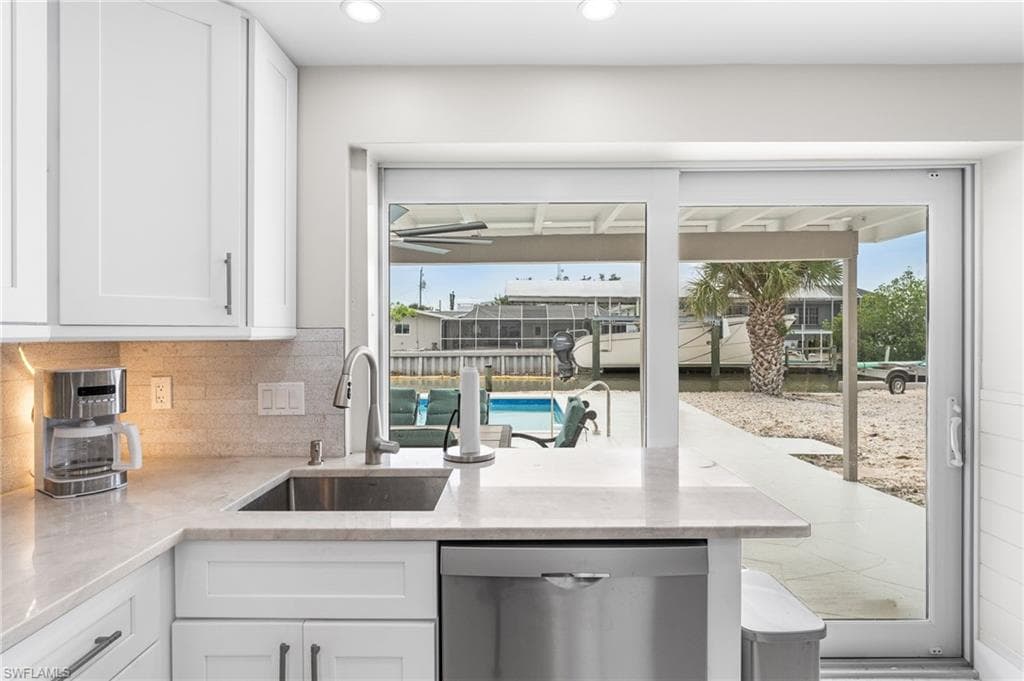 250 Donora BLVD-17