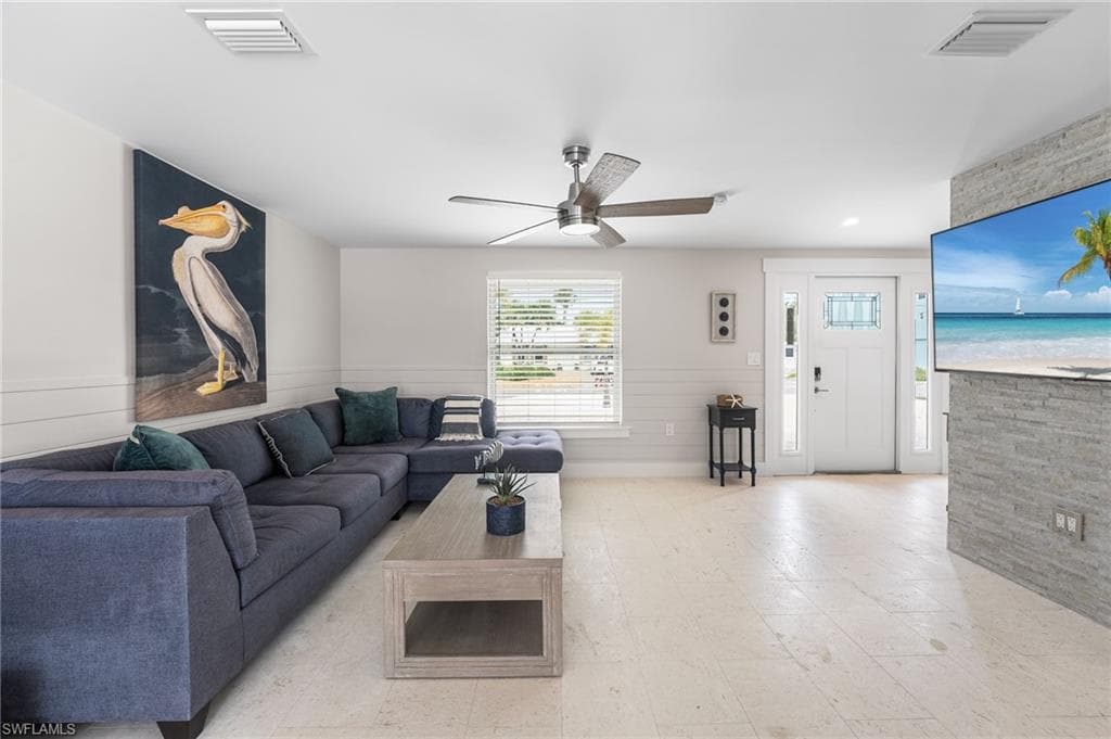 250 Donora BLVD-12