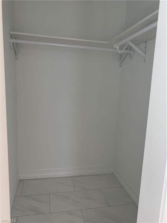 310 Carnaby CT-13
