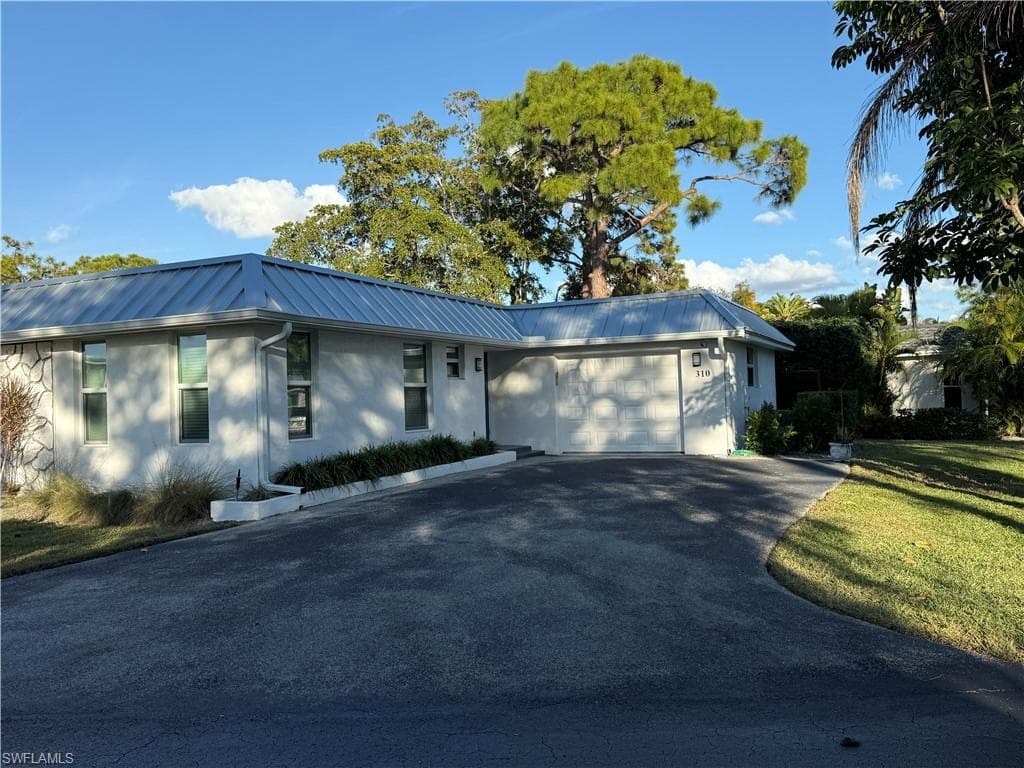 310 Carnaby CT-7