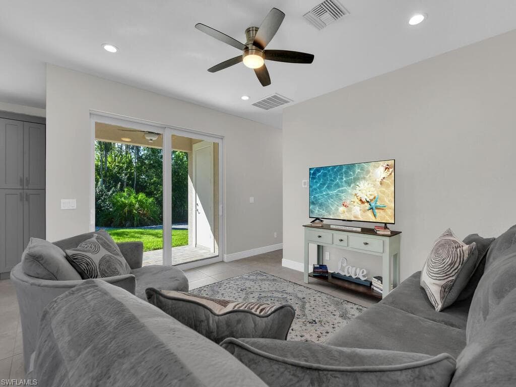 6480 Pine Cone CT-32