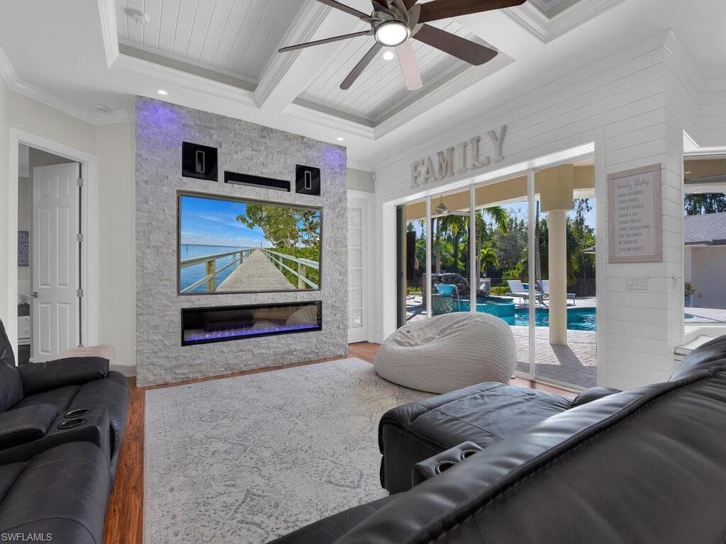 6480 Pine Cone CT-11