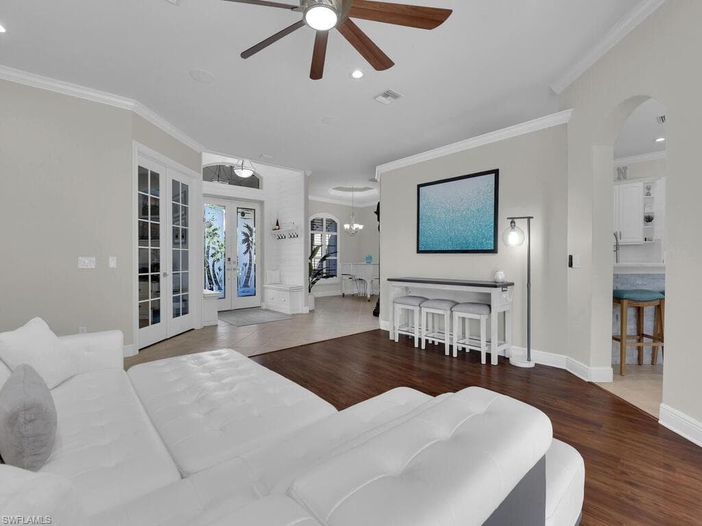 6480 Pine Cone CT-19