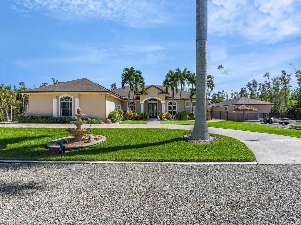 6480 Pine Cone CT-8