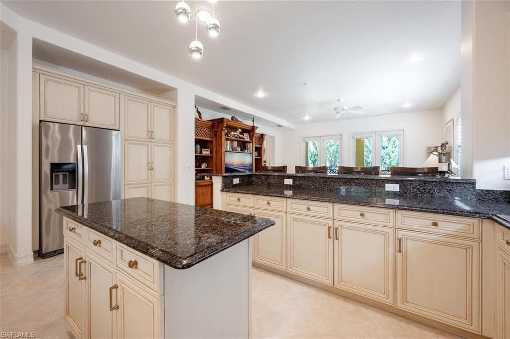2843 Tiburon BLVD E 7-102-34
