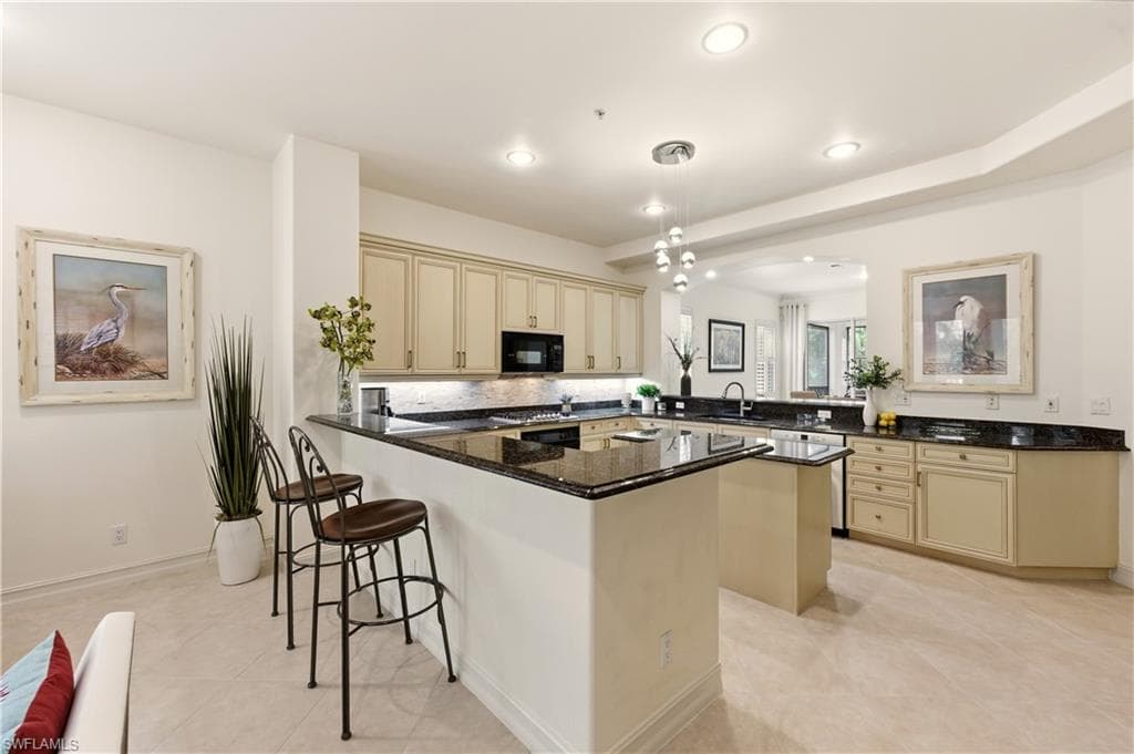 2843 Tiburon BLVD E 7-102-15