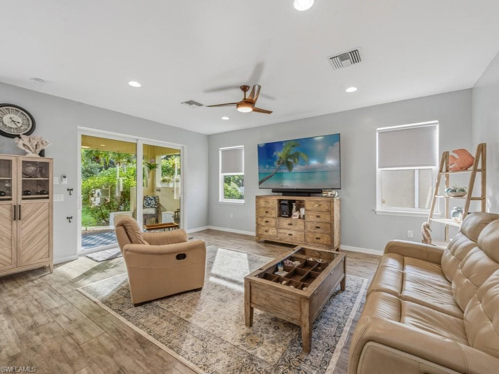 14567 Topsail DR-10