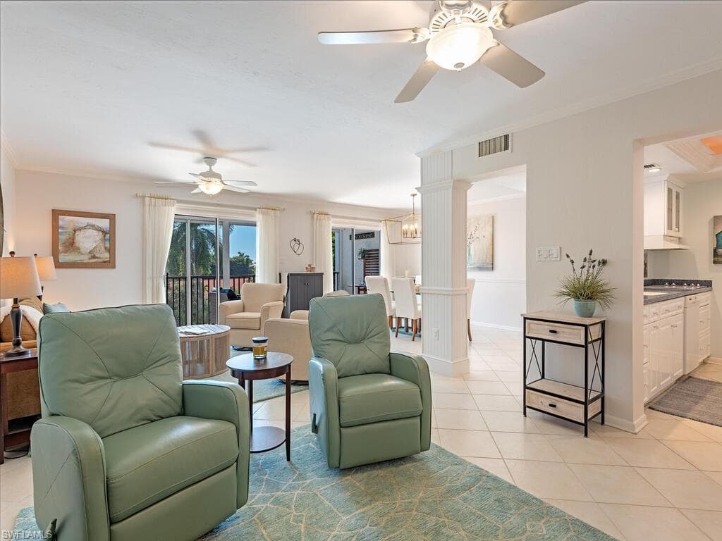 555 Park Shore DR B411-5
