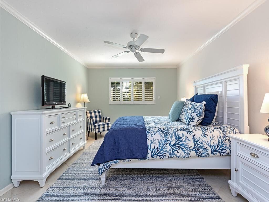 555 Park Shore DR B411-8