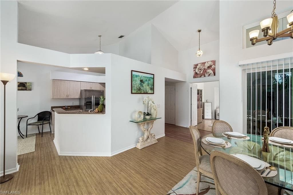 15298 Cricket LN-11