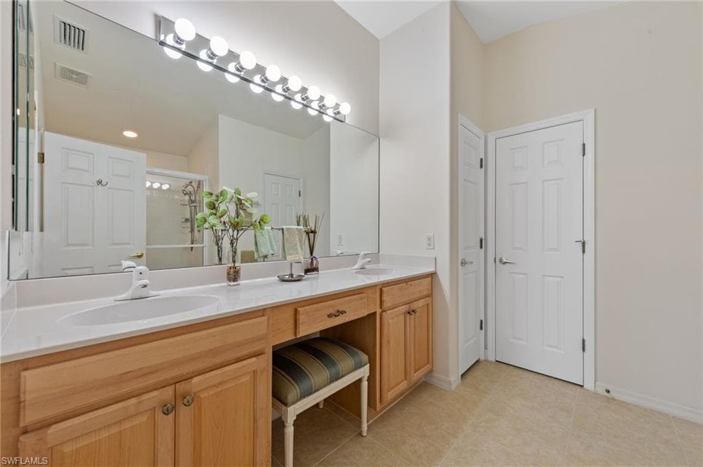 9933 Horse Creek RD-26