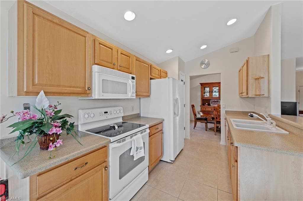 9933 Horse Creek RD-19