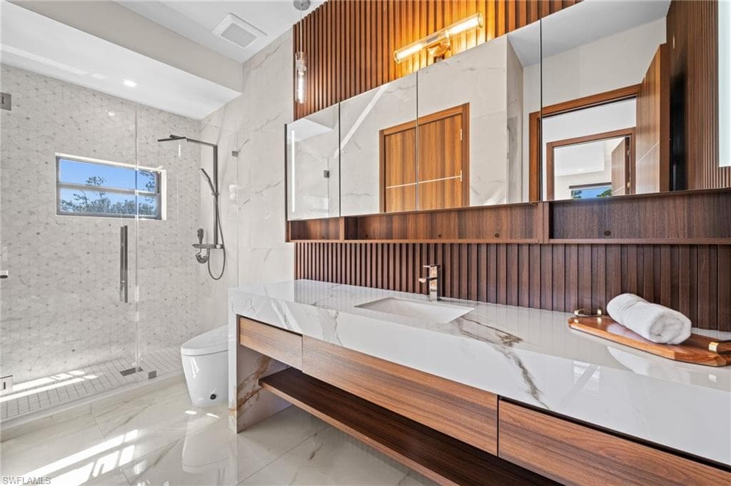 2272 Oakes BLVD-37