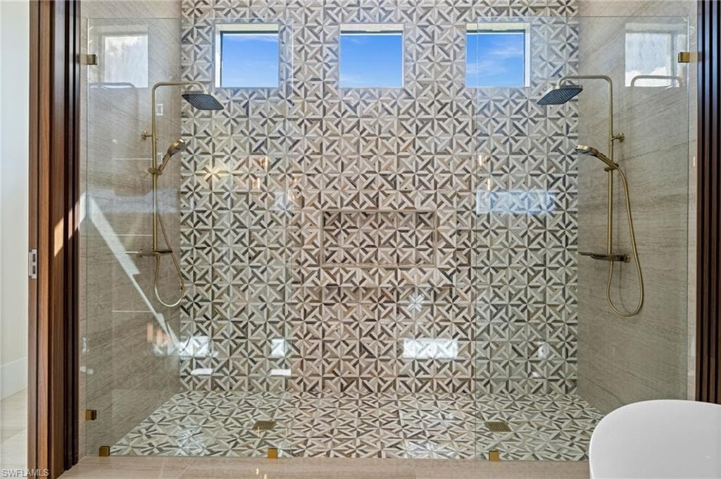 2272 Oakes BLVD-25