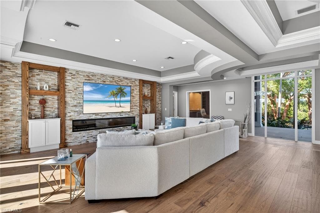 1180 Blue Hill Creek DR-7