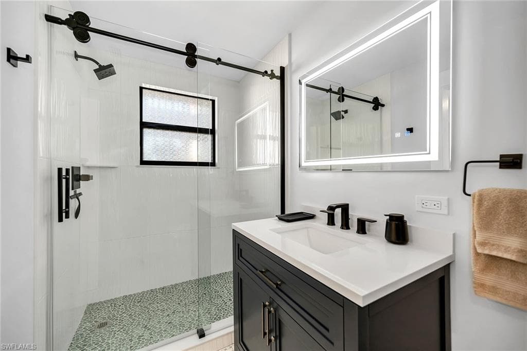533 La Peninsula BLVD 533-23