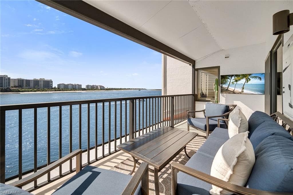 533 La Peninsula BLVD 533-26