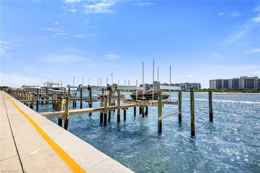 533 La Peninsula BLVD 533-36