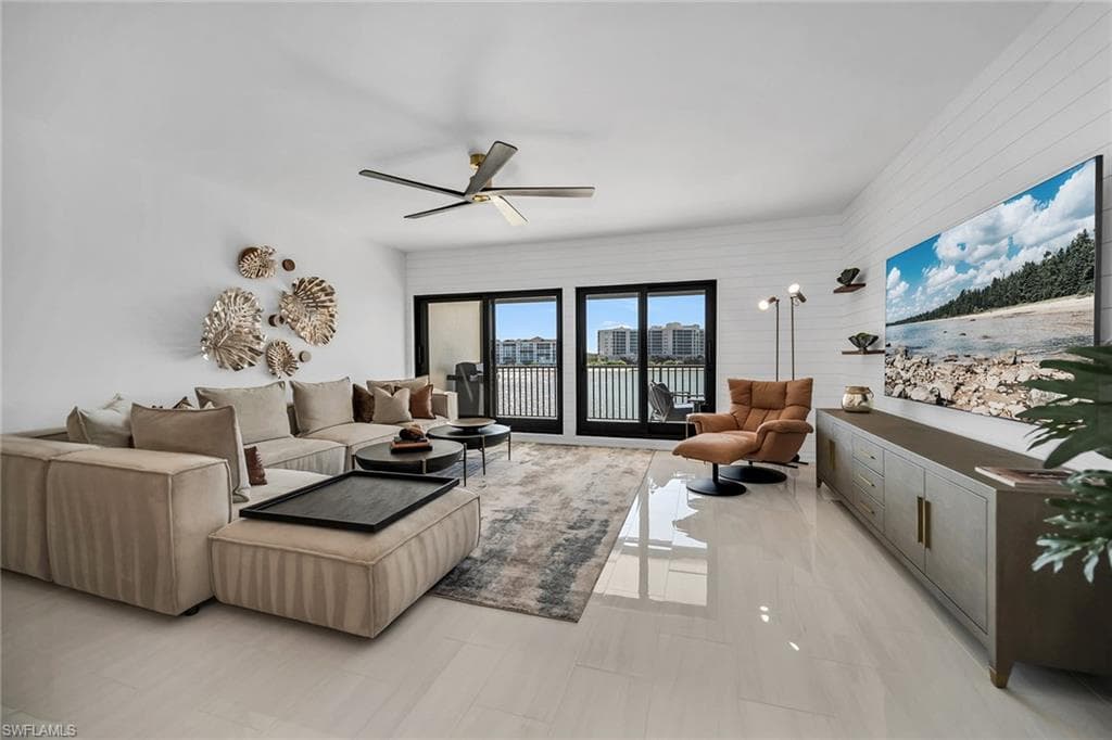 533 La Peninsula BLVD 533-9