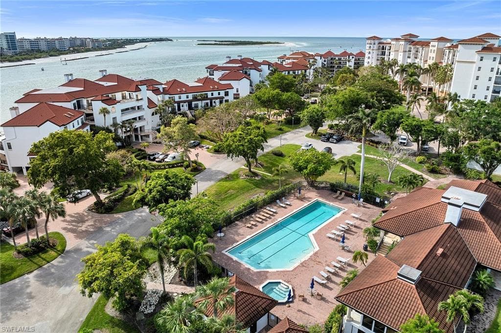 533 La Peninsula BLVD 533-34