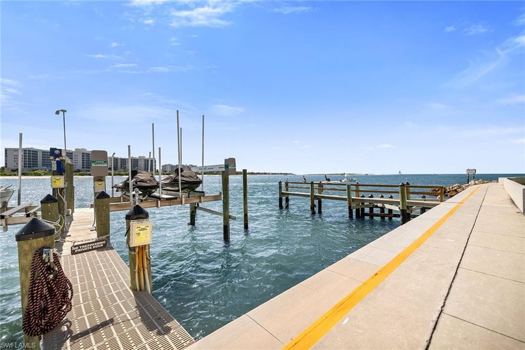 533 La Peninsula BLVD 533-38