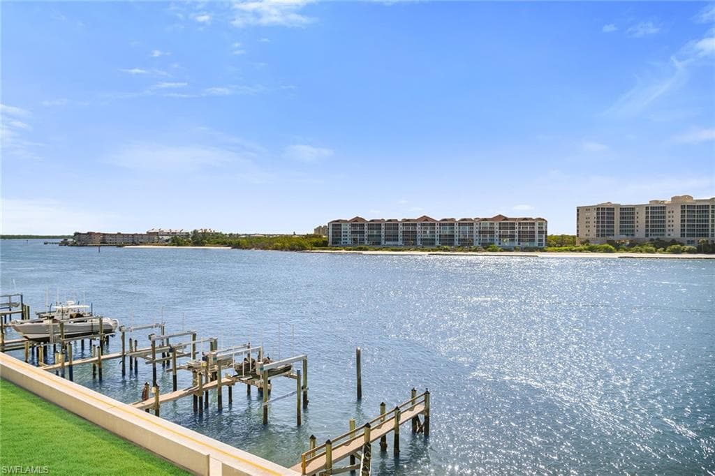 533 La Peninsula BLVD 533-37