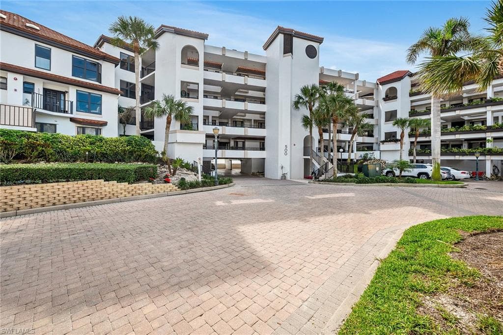 533 La Peninsula BLVD 533-31