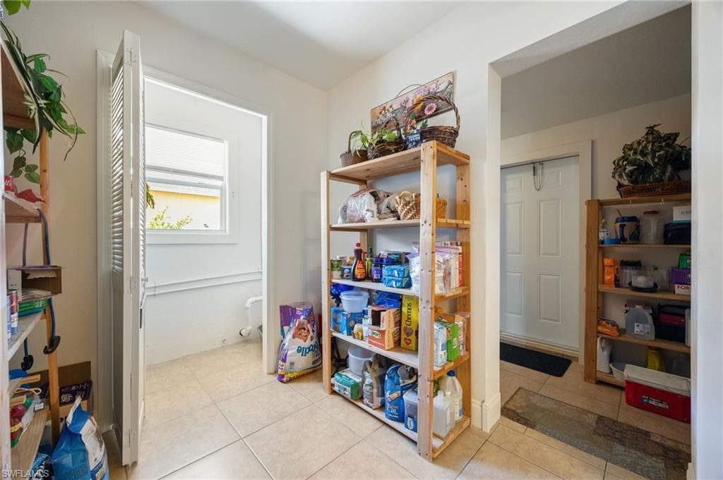 5128 York CT-27