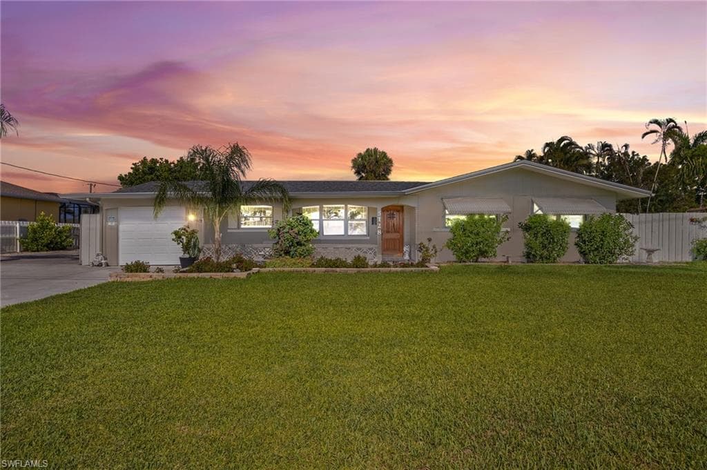 5128 York CT-2