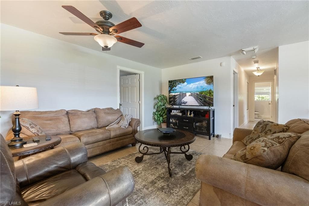 5128 York CT-13