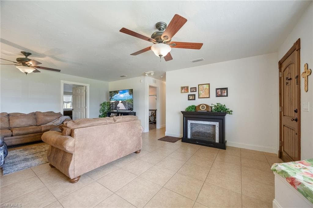 5128 York CT-12