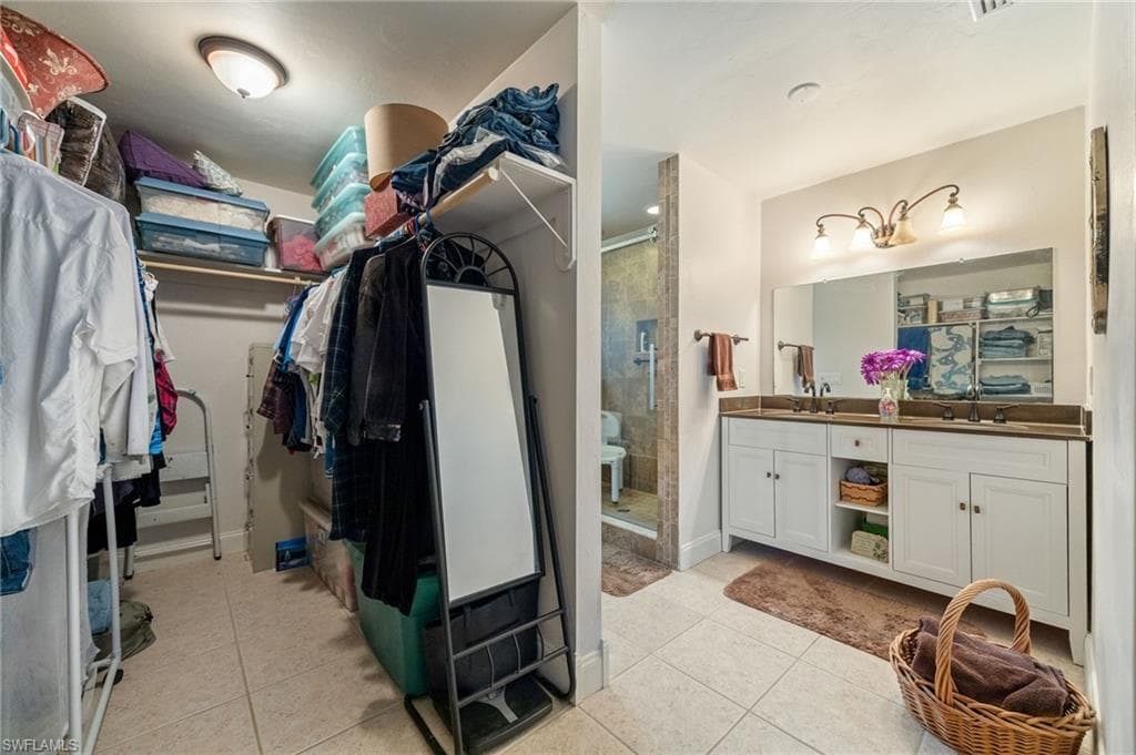 5128 York CT-20