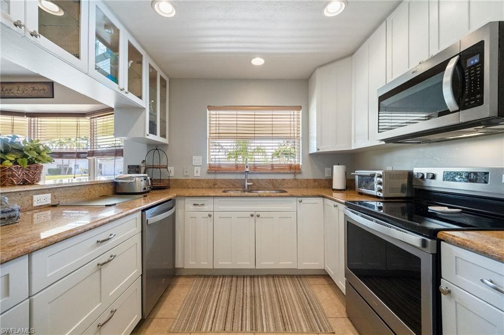 5128 York CT-9