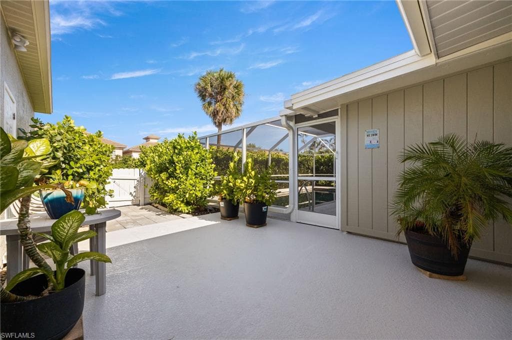 5128 York CT-33