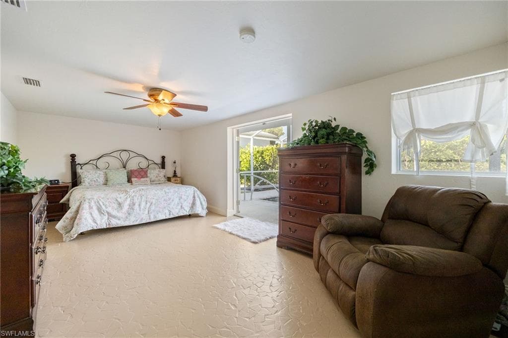 5128 York CT-18