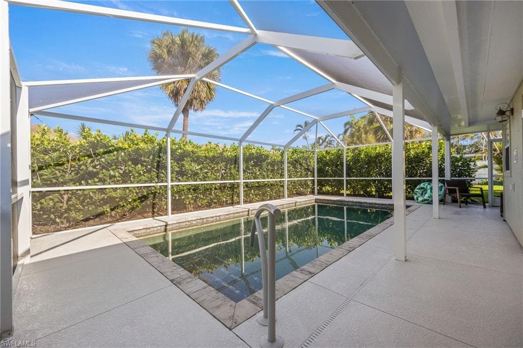 5128 York CT-31