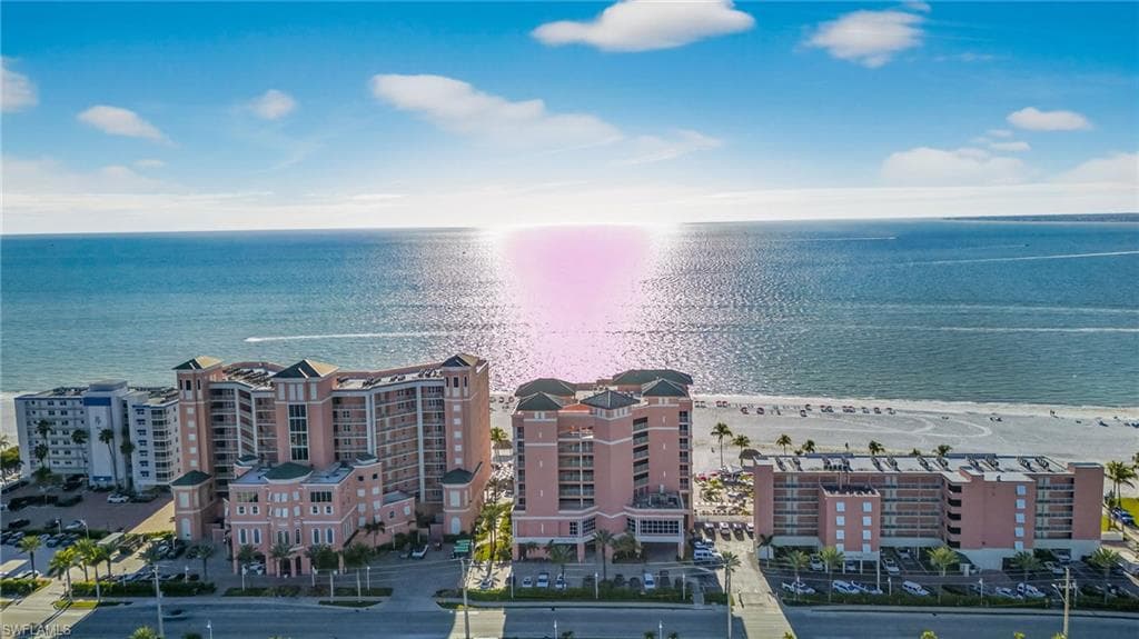 200 Estero BLVD 206-35