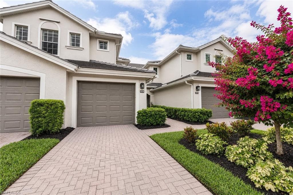 9111 Palmetto Ridge DR 201-3